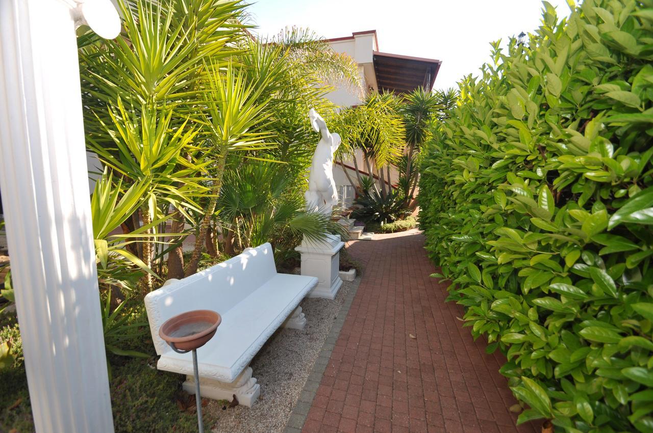 Residence Mezzaluna Carovigno Dış mekan fotoğraf